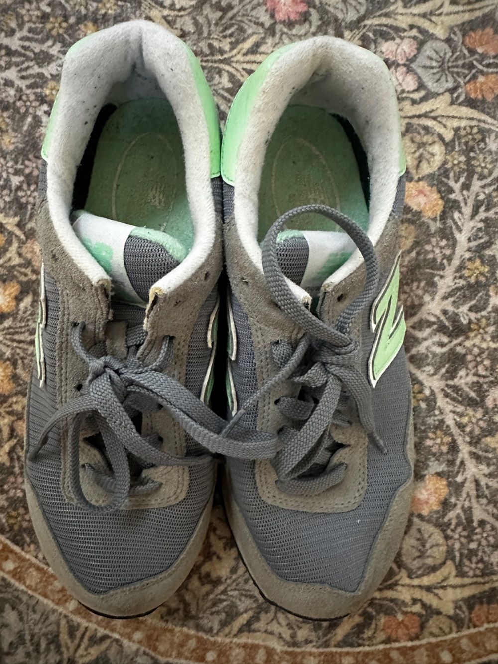 New Balance Women’s Gray 515 Sneakers with Mint Green Accent